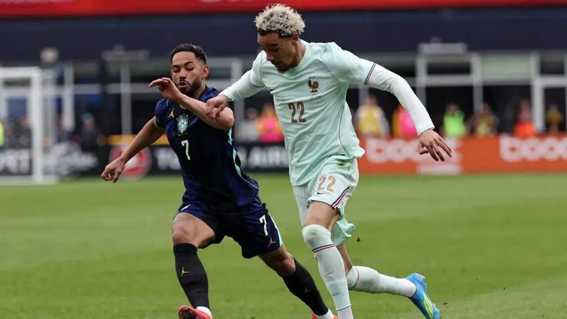 Matheus Cunha durante amistoso do Brasil contra França nos Estados Unidos (Foto: AFP)