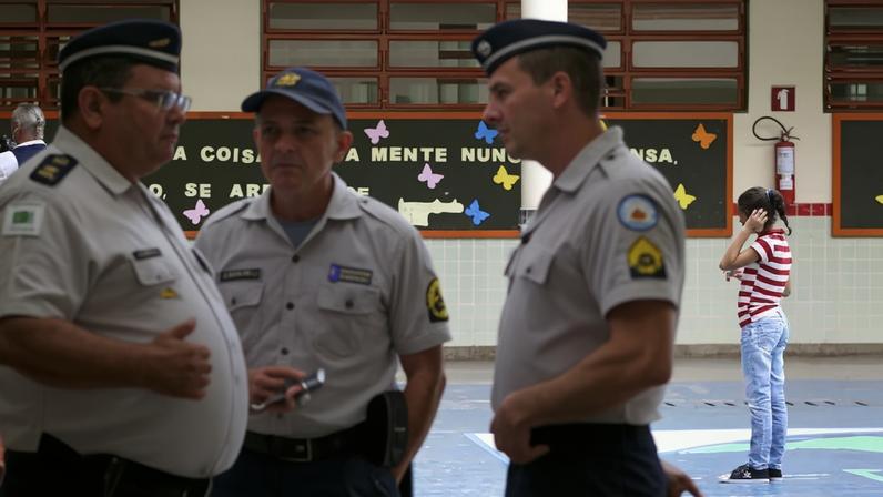 Projeto de escolas cívico-militares avança na Câmara