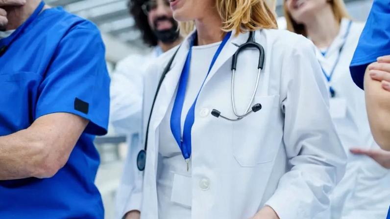 Os dados são do Exame Nacional de Avaliação da Formação Médica (Enamed) 2025, que avaliou 350 cursos de Medicina do Brasil. (Foto: Unsplash)