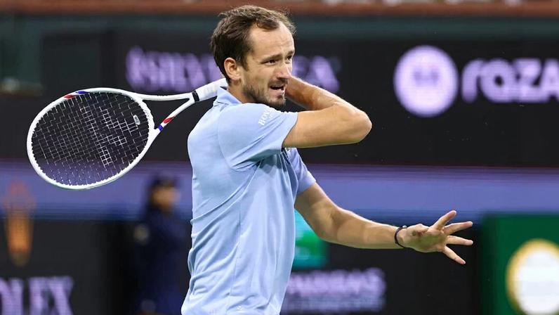 Medvedev realiza lance polêmico na vitória sobre Draper