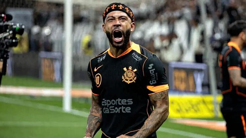 Memphis marcou em Santos x Corinthians (Foto: Léo Barrilari/GazetaPress)
