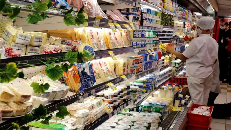 Foto: Tânia Rêgo/Agência Brasil Bolsonaro, apoiadores e alguns ‘especialistas’ atribuem a inflação de alimentos à ‘conta que chegou’ por causa das medidas de distanciamento social. Foto: Tânia Rêgo/Agência Brasil
