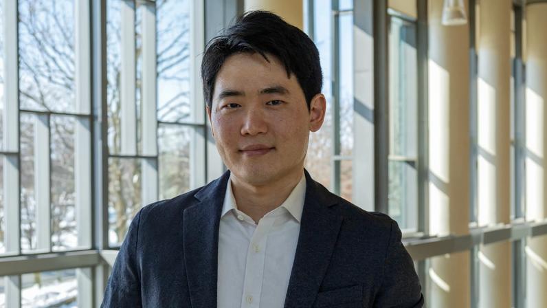 During his postdoctoral fellowship at the MIT Center for International Studies, Sojun Park has deepened his research on international trade while also pursuing new studies on AI and global governance.