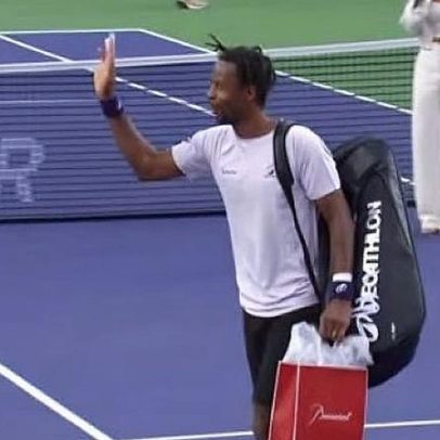 Torcida celebra despedida de Monfils após partida