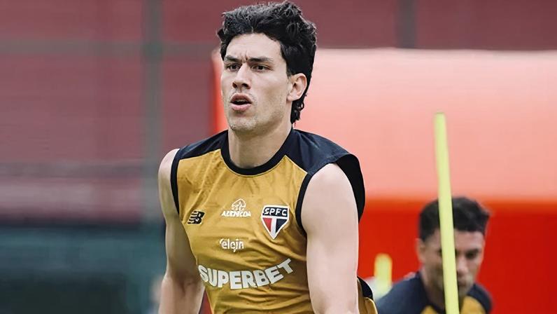 Ferraresi em treino do São Paulo