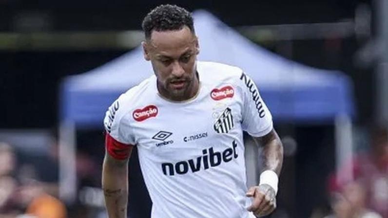 Neymar em ação no clássico entre Santos e Corinthians
