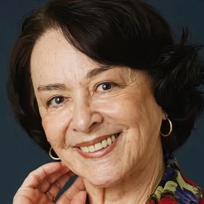 Nívea Maria afirma que artista não precisa se preocupar com celebridade