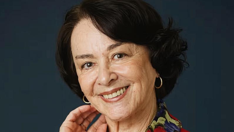 Nívea Maria afirma que artista não precisa se preocupar com celebridade