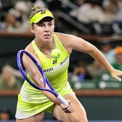 Noskova vence Eala e avança às quartas ao ceder apenas dois games