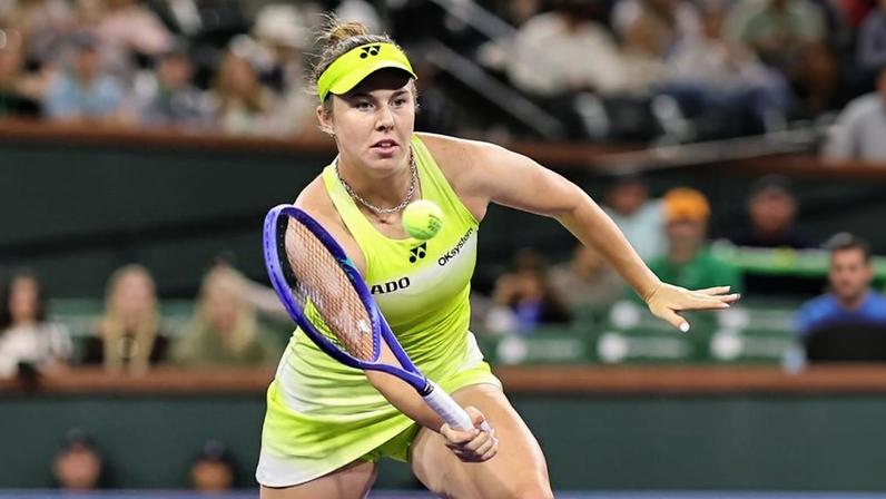 Noskova vence Eala e avança às quartas ao ceder apenas dois games