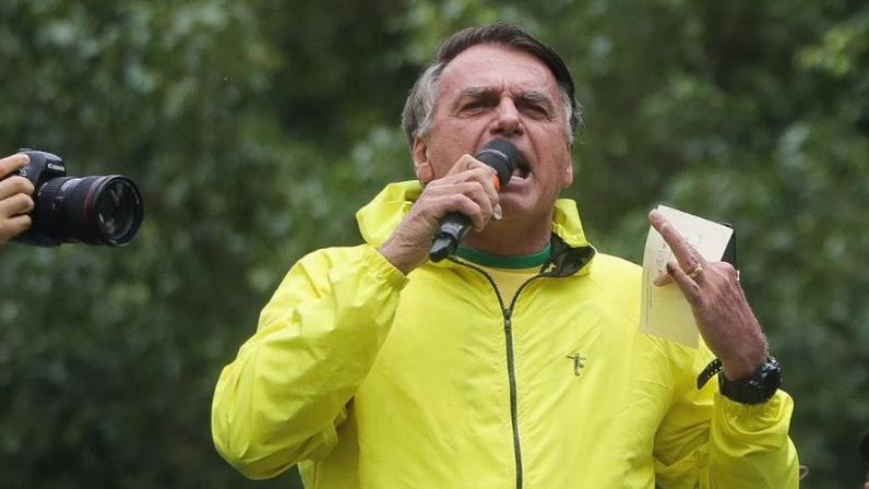 O ex-presidente Jair Bolsonaro em manifestação na avenida Paulista em abril de 2025