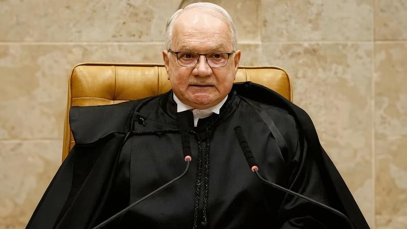 Fachin faz críticas veladas e recebe propostas para código de ética