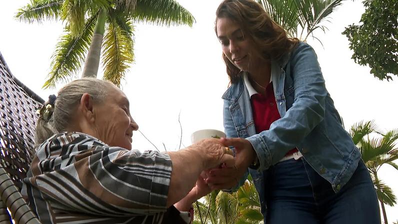 O trabalho invisível das mulheres é tema do Caminhos da Reportagem - O trabalho do cuidado é exercido majoritariamente por mulheres. Foto: Frame/TV Brasil