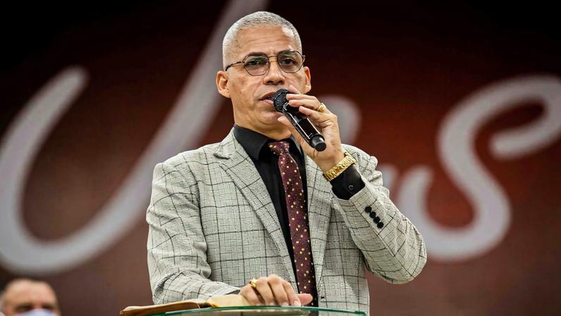 Pastor Júnior Trovão se candidata a deputado federal