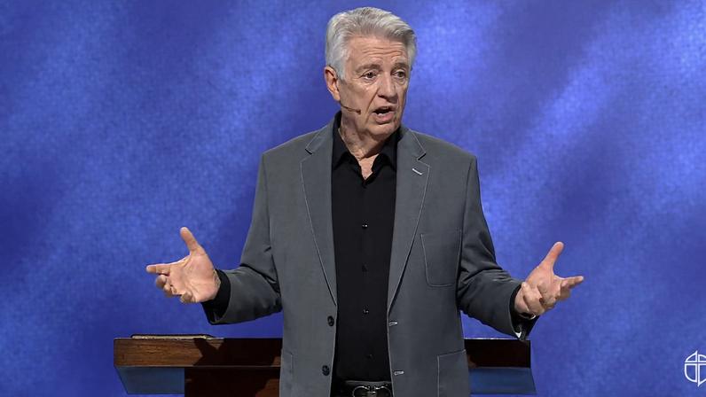 Pastor faz pregação sobre Israel e fiel é removido por seguranças