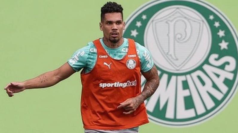 Paulinho, atacante do Palmeiras