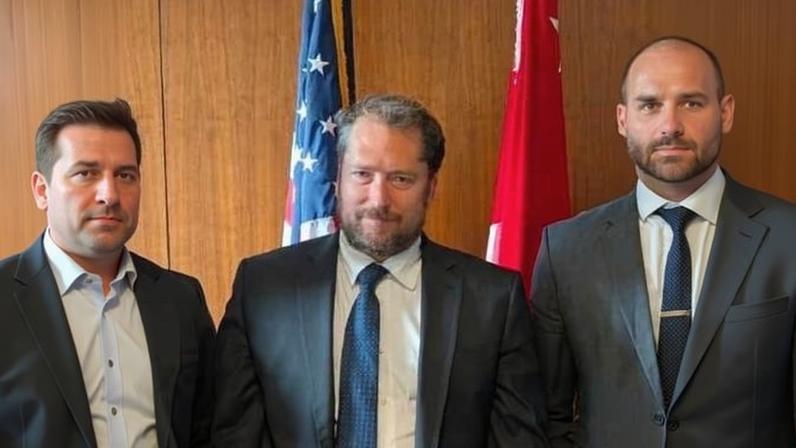 Bolsonaro solicita ao STF exceção para alterar visita de assessor de Trump