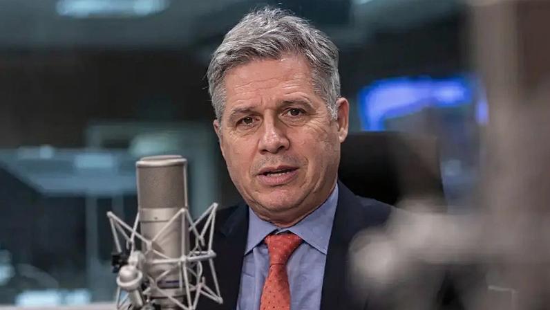 Paulo Teixeira diz que protocolo de ajuda humanitária deve ser assinado nesta semana em parceria com outros órgãos multilaterais.