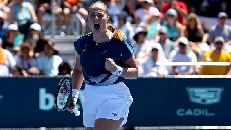 Pegula avança às oitavas, Ostapenko vira sobre Paolini
