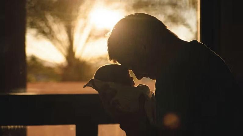 Lula sanciona ampliação da licença-paternidade e aponta próximos passos