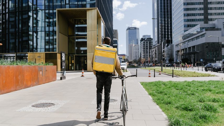 Governo propõe mínimo de R$10 por corrida e pagamento por rota agrupada