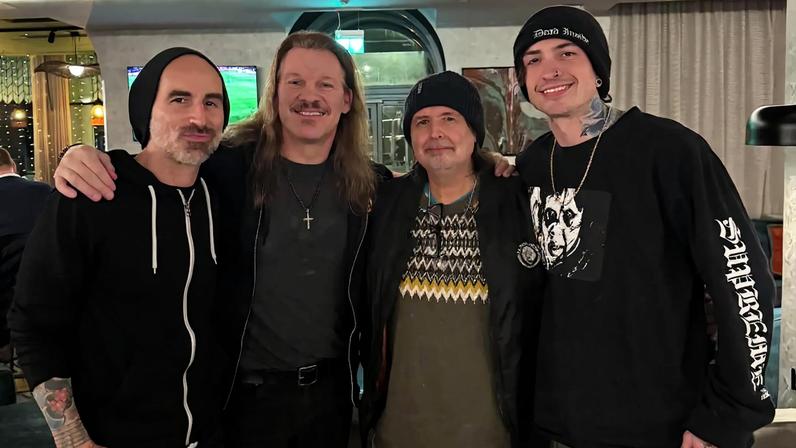 Phil Campbell posed with friends in a final social media photo with Chris Jericho, PJ Farley and Grant Brooks, (seen above,) prior to his death.
