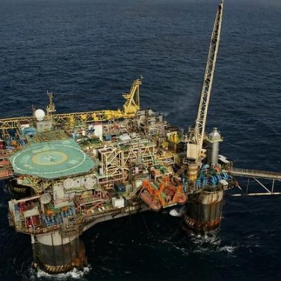 AIE libera petróleo de reservas emergenciais para mercados globais