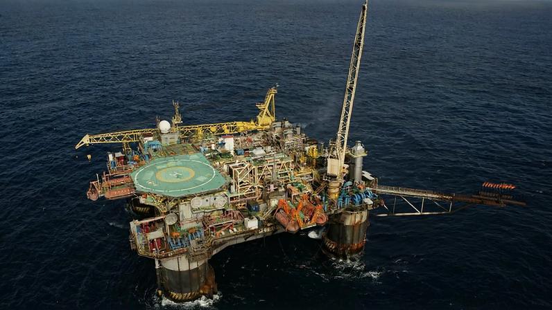 Plataforma semi-submersível P-20,petróleo do Brasil, petrobras