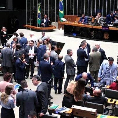 Bolsonaristas distorcem conceitos pró-mulher e espalham fake news