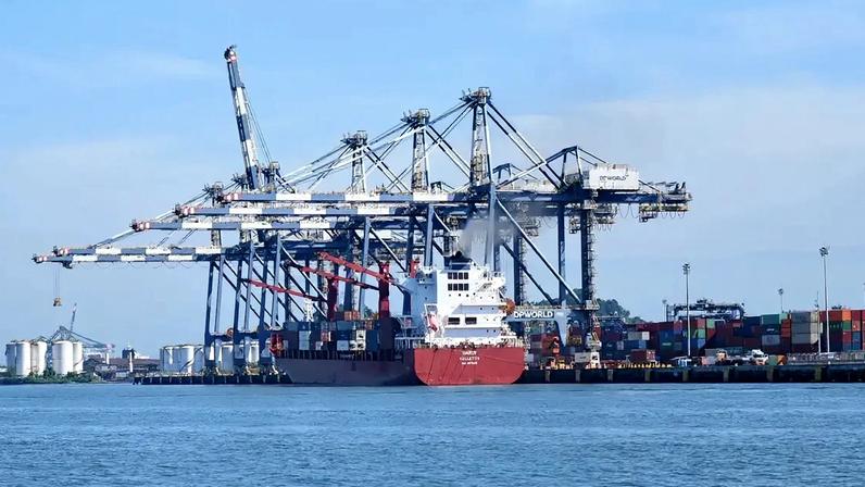 EUA alertam governo Lula sobre China em terminal de Santos