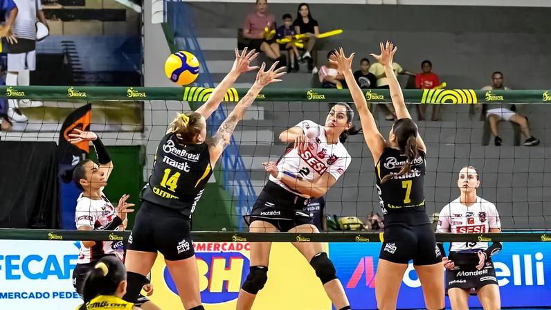 Praia Clube e Sesi Bauru disputaram as quartas da Copa Brasil feminina de vôlei (Foto: Bruno Cunha/ Praia Clube)