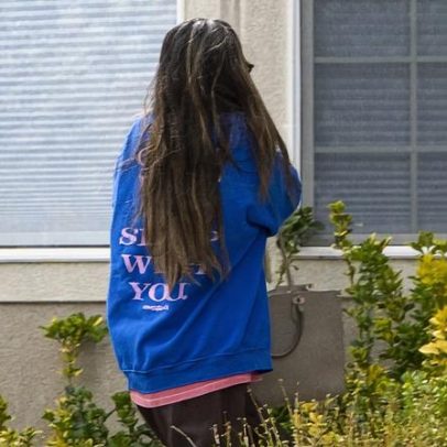 Taylor Frankie Paul envia mensagem com camiseta após cancelamento de Bachelorette