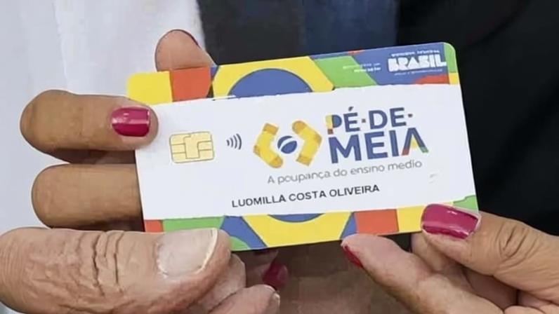 Programa Pé-de-Meia beneficia estudantes da rede pública