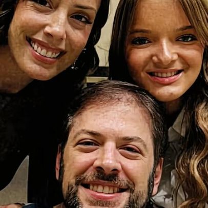 Rafa Justus celebra aniversário do irmão, alvo de brincadeira 'raro'