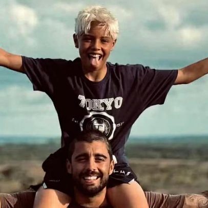 Pedro Scooby posta com filho após críticas de Piovani