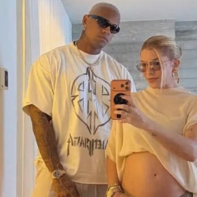 Lore Improta e Léo Santana posam juntos; dançarina grávida exibe barriguinha