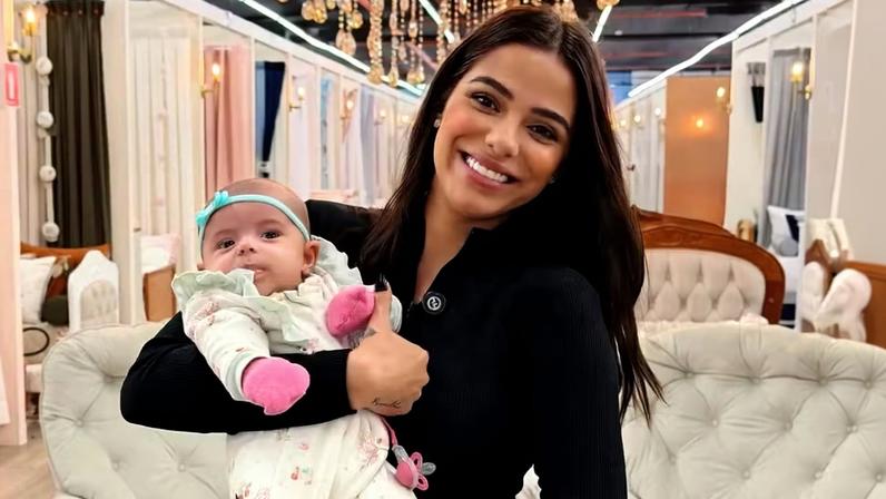 Key Alves posa com a filha, Rosamaria — Foto: Reprodução/ Instagram