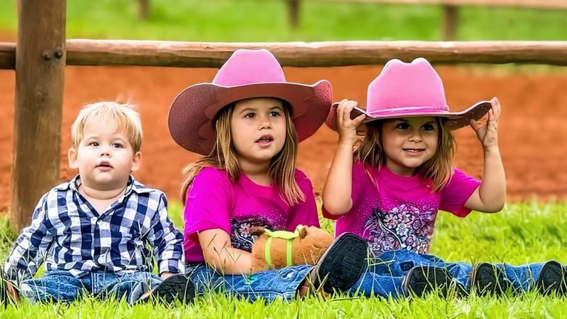 José Leonardo, Maria Alice e Maria Flor, filhos de Zé Felipe e Virginia — Foto: Reprodução/ Instagram