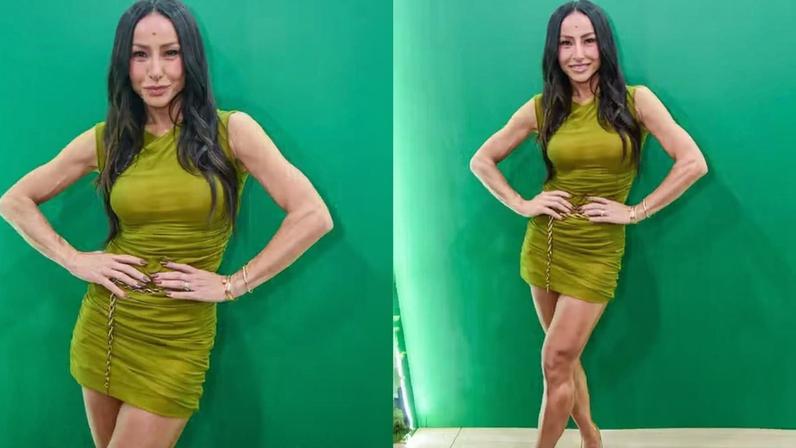 Sabrina Sato usa vestido colado em evento em São Paulo