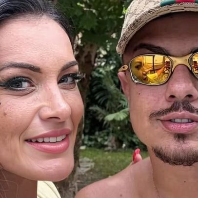 Andressa Urach presenteia marido com colar de sangue menstrual após casamento