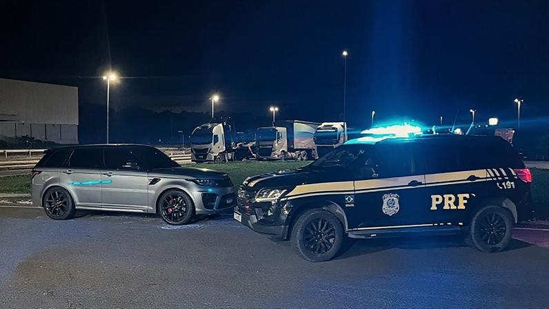 Range Rover de Luiz Phillipi Mourão, chamado de 'Sicário' por Daniel Vorcaro, segundo investigações da PF
