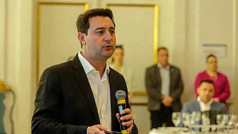 Motivos do recuo de Ratinho Jr. na disputa pela presidência