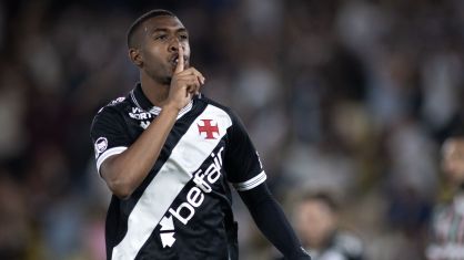 Rayan comemora gol do Vasco