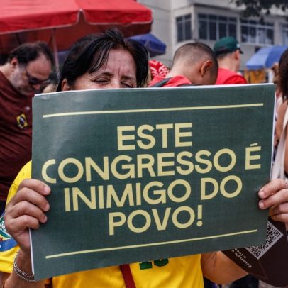 Legislativo influenciado pela elite econômica via compra de apoio
