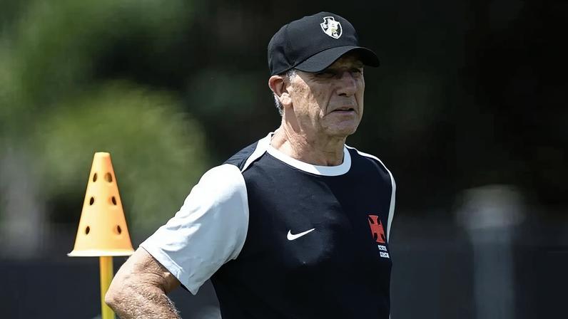 Vasco mantém base após vitória no clássico para enfrentar Grêmio em São Januário