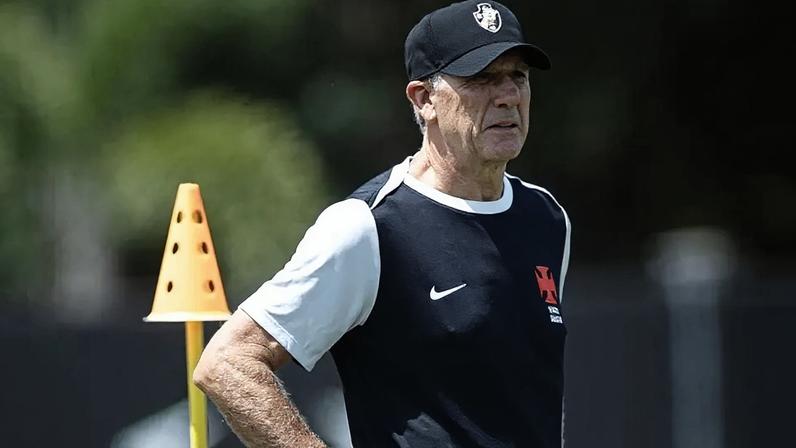 Renato Gaúcho em seu primeiro treino no Vasco (Foto: Matheus Lima/Vasco)