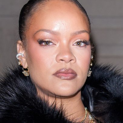 Suspeito de tiroteio na casa de Rihanna se declara não culpado por 20 disparos