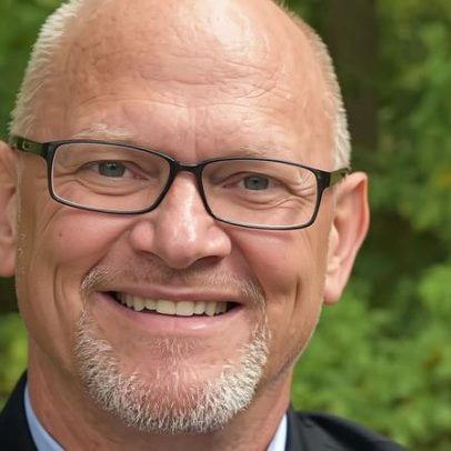 Pastor Robert Steele morre após desmaio na igreja