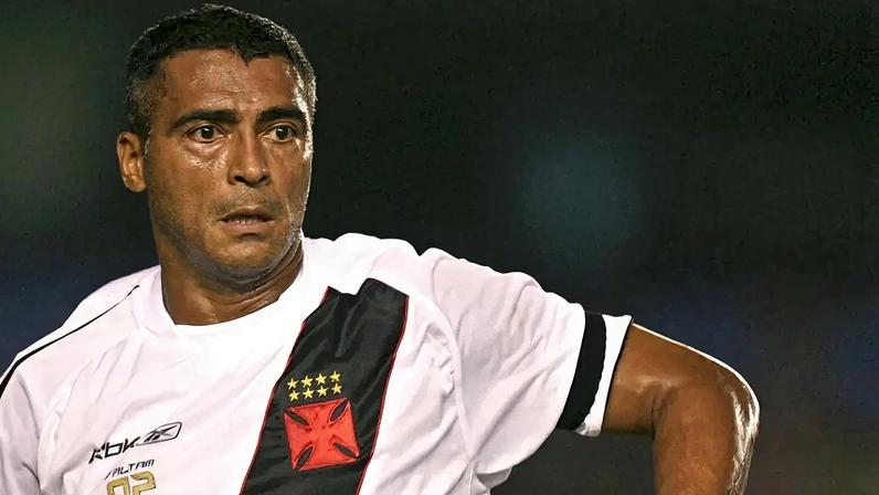 Vasco 4 x 0 Grêmio em 2007; Romário soma 1001 e 1002 gols em São Januário
