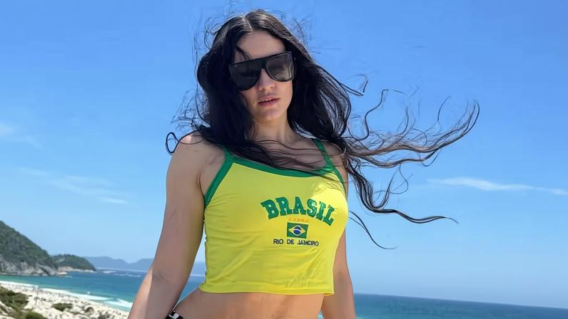 Rosalía abre álbum de fotos no Rio de Janeiro — Foto: Reprodução Instagram